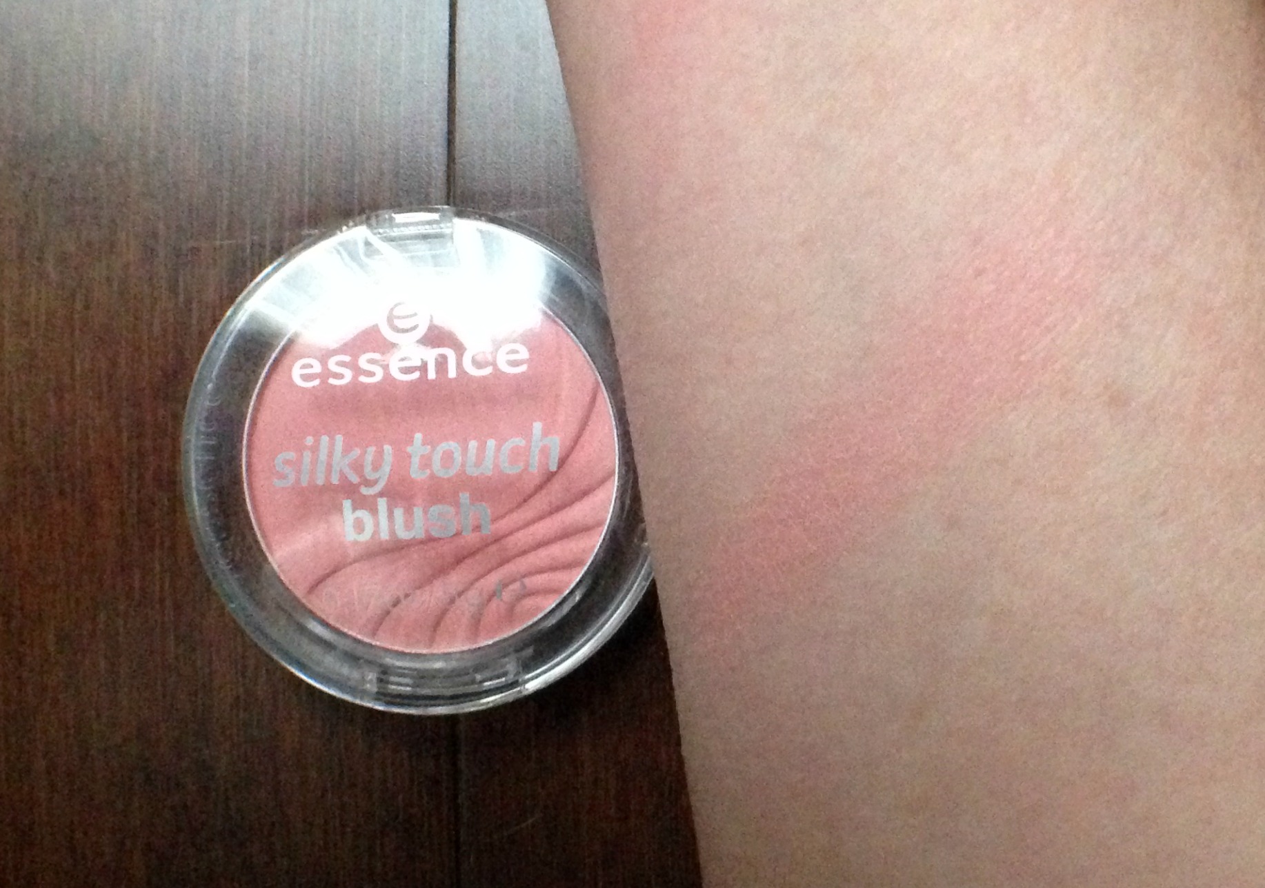Essence Silky Touch Blush - 10 Adorable