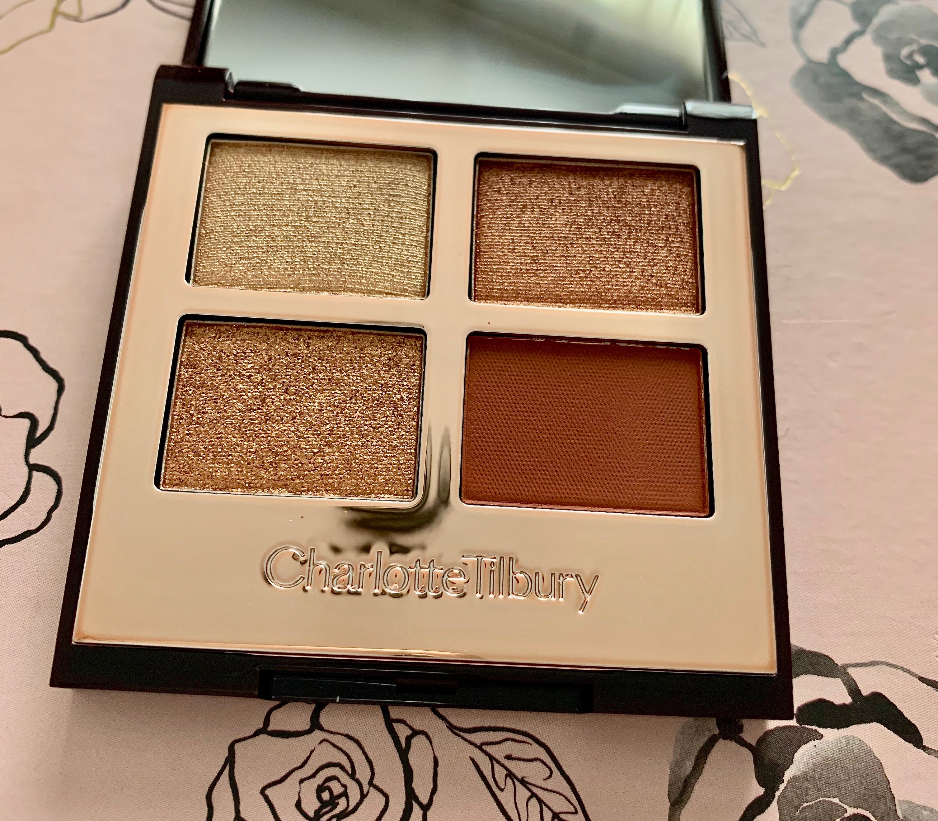 Charlotte Tilbury Copper Charge 4